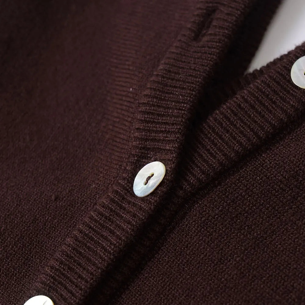Cardigans - Casual V-neck Buttoned Cardigan for Versatile Outfits