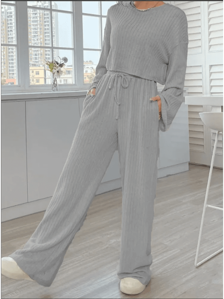 Casual Outfits - Everyday Ribbed Loungewear - Flared Sleeves & Wide Pants