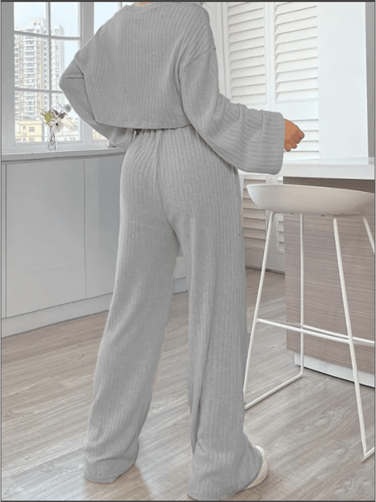Casual Outfits - Everyday Ribbed Loungewear - Flared Sleeves & Wide Pants