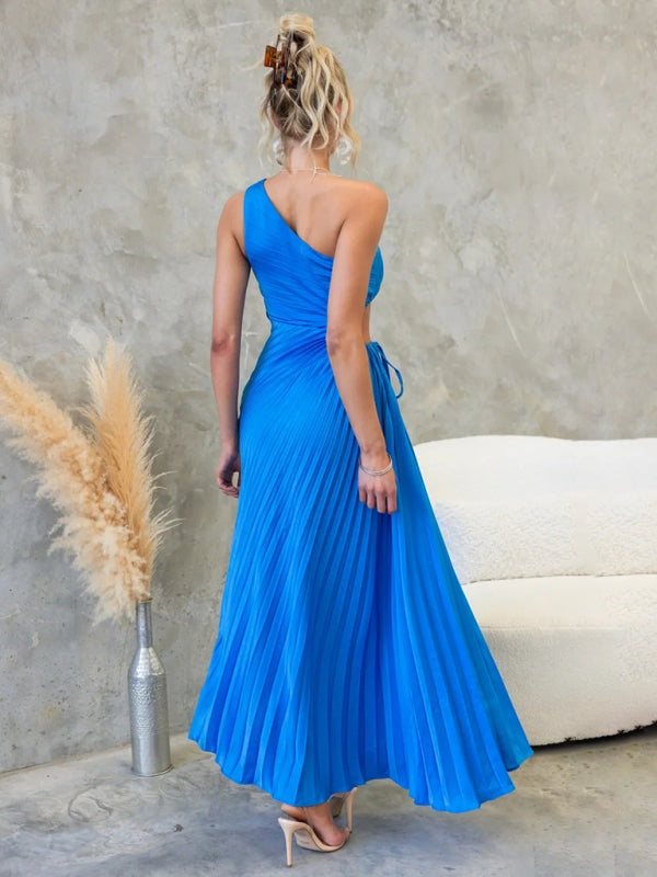 Elegant Dresses - Elegant Pleated Maxi Dress with Asymmetrical Neckline