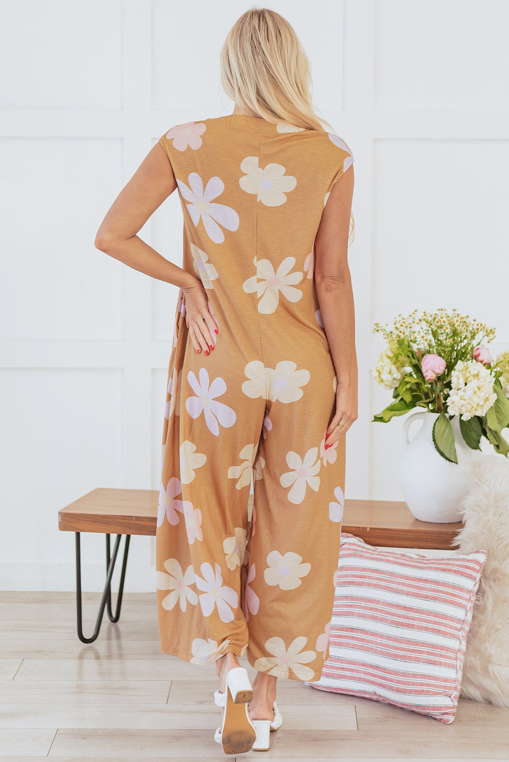 Jumpsuits & Rompers - Floral Buttoned Jumpsuit - Casual Wide-Leg Outfit for Women