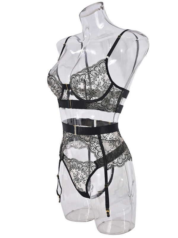 Lingerie - Elegant Bridal Lingerie Set with Garters for Special Evenings