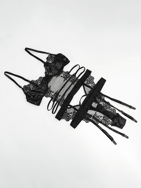 Lingerie - Luxurious Bridal Lingerie Set with Garters