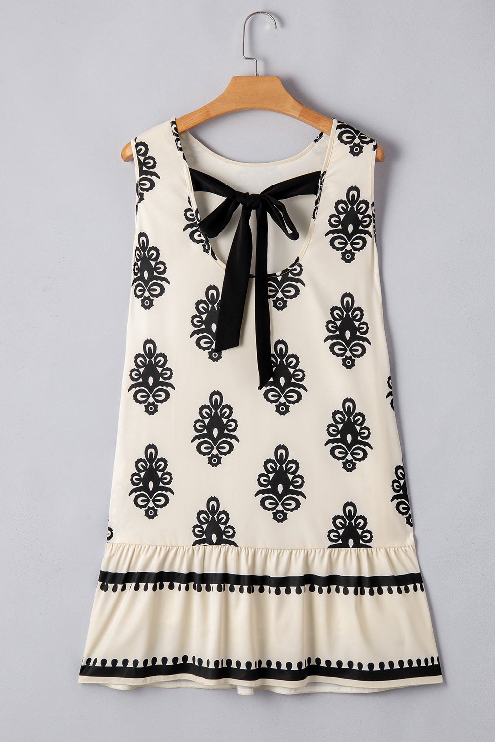 Mini Dresses - Casual Summer Dress with Geometric Print and Bow