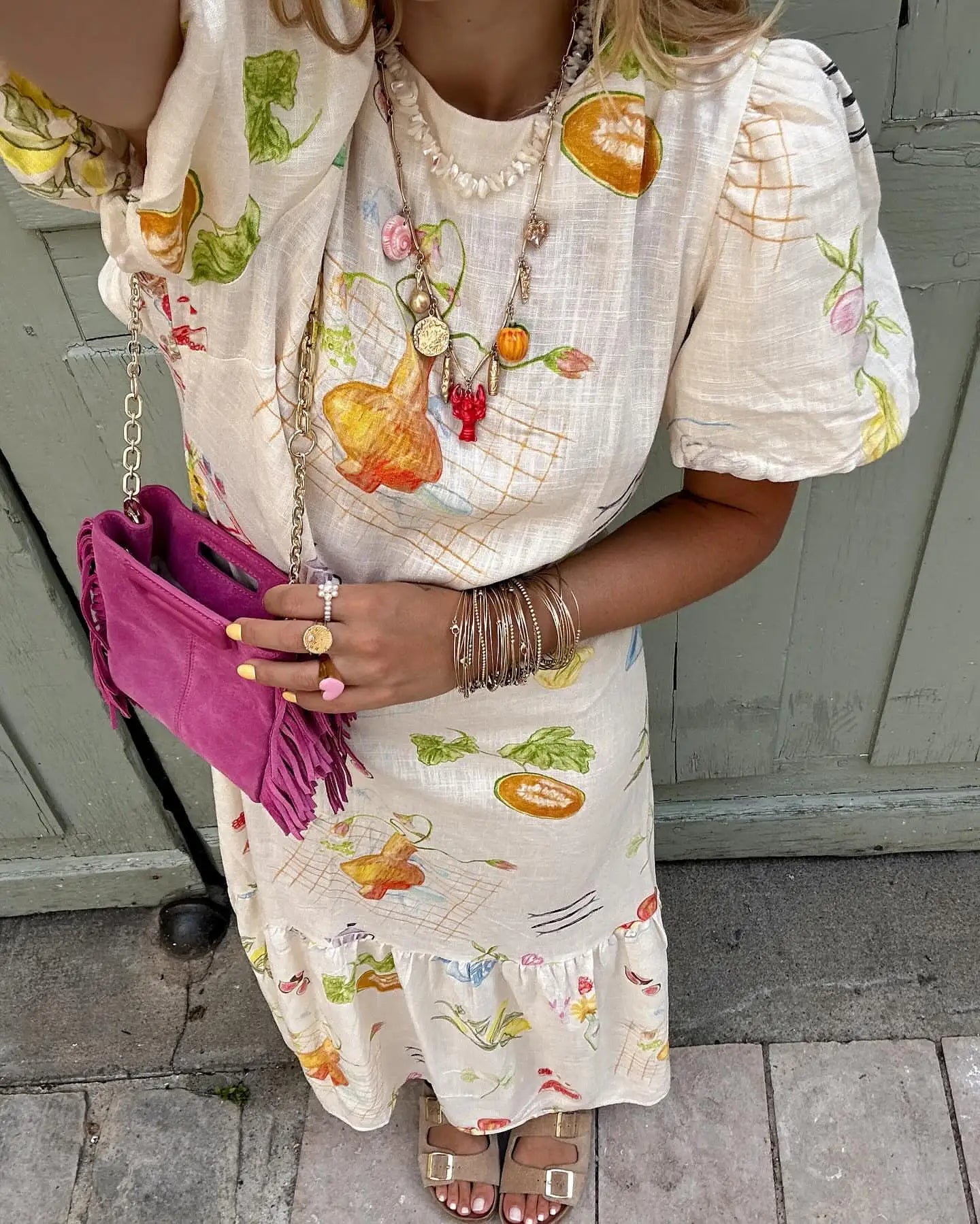 Casual Dresses - Women's European And American Style Fashion Slim Skirt Simple Printed Backless Short-Sleeved Dress