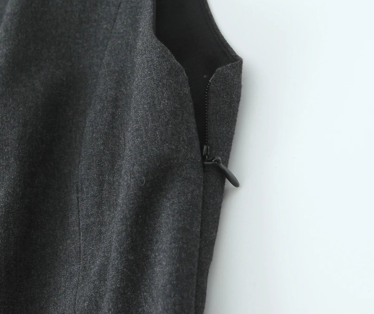 Peplum Tops - Women's New Fashion Simple Stacked Decorative Slim Fit 3-Color Top Female Elegant Round Neck Sleeveless Ruffle Zipper Top