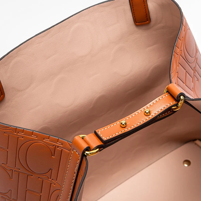 Shoulder Bags - Timeless Texture Handbag - Retro Deluxe