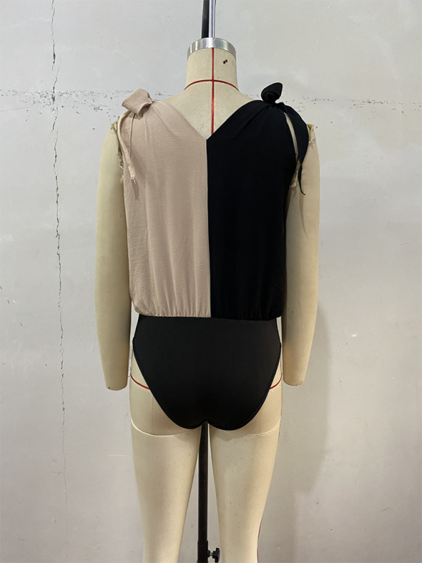 Bodysuit mit V-Ausschnitt und Farbblockdesign - Oberteil mit Knoten an den Seiten für Damen