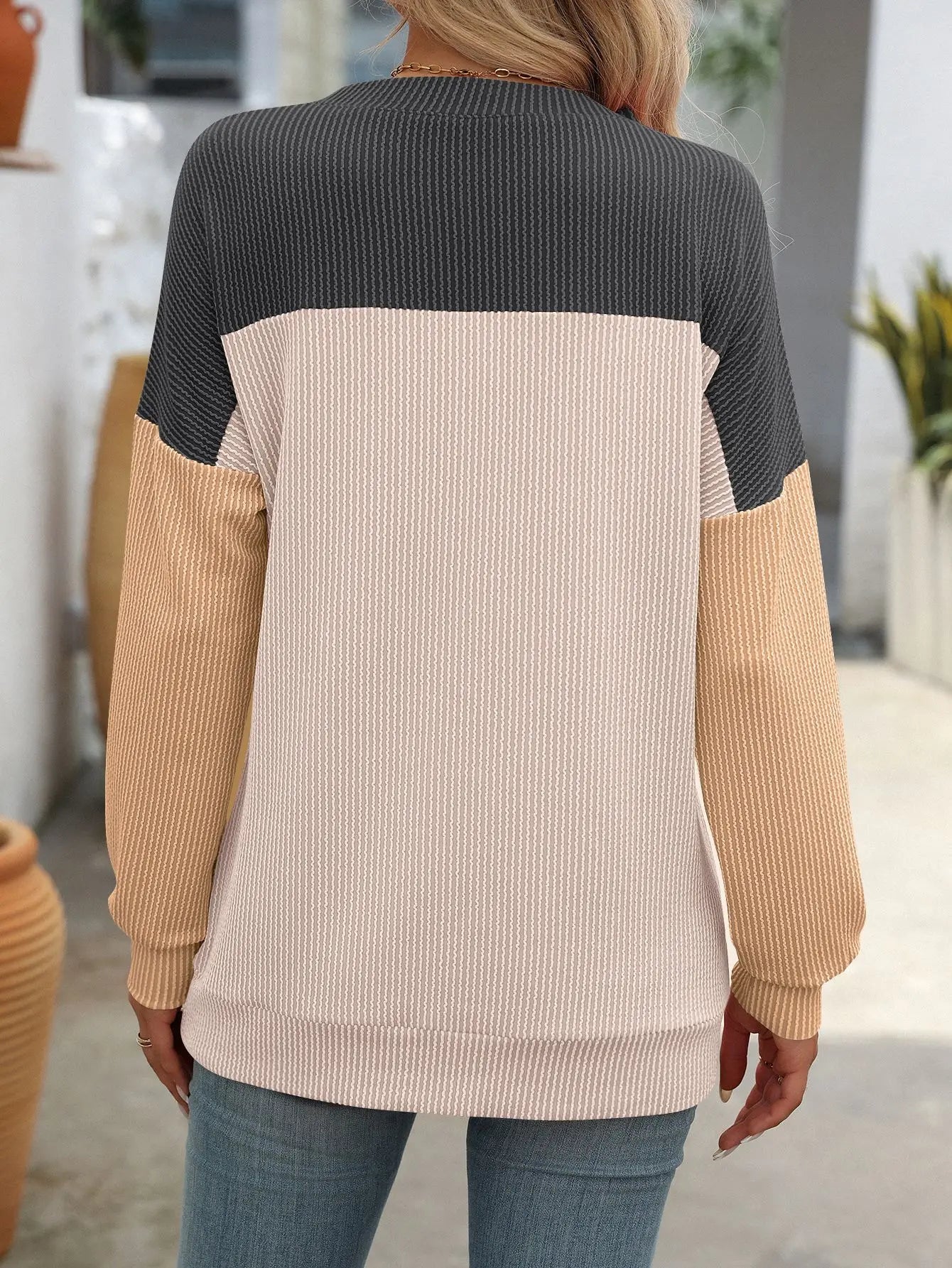 Women Color-Blocked Casual T-Shirt For Autumn