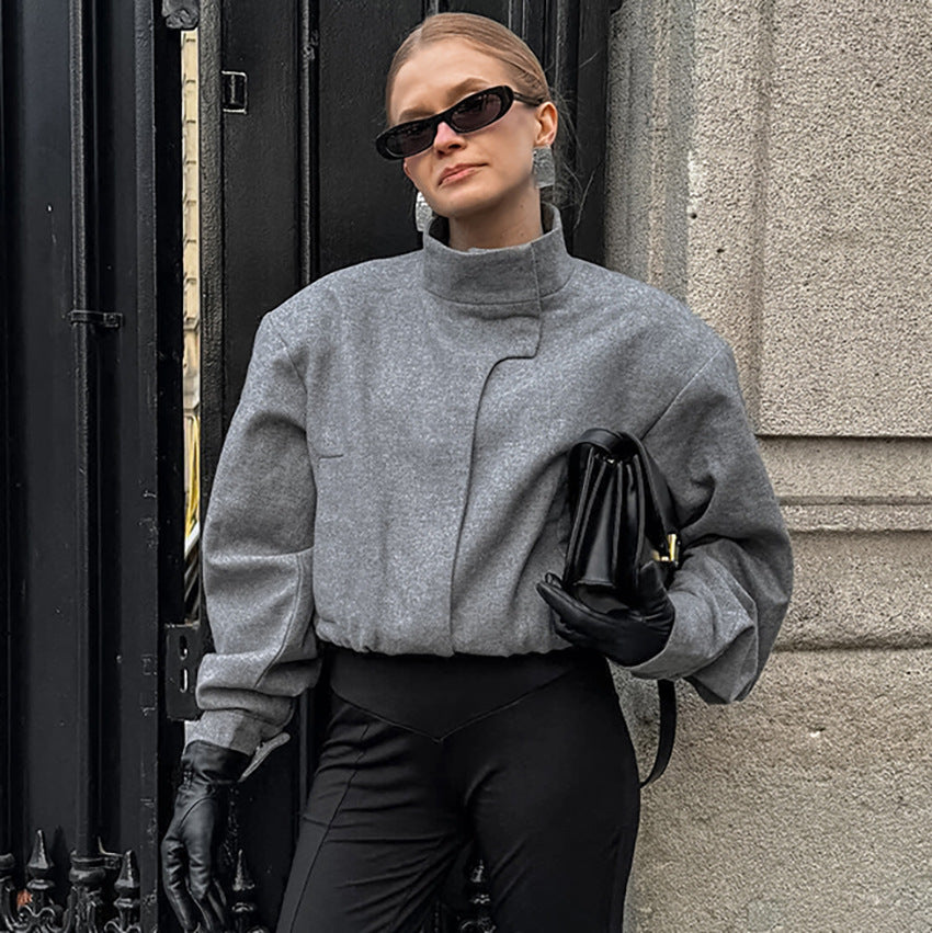 Veste courte légère à col montant pour temps frais