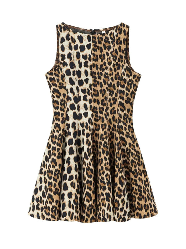 Casual Dresses - Animal print full skirt
