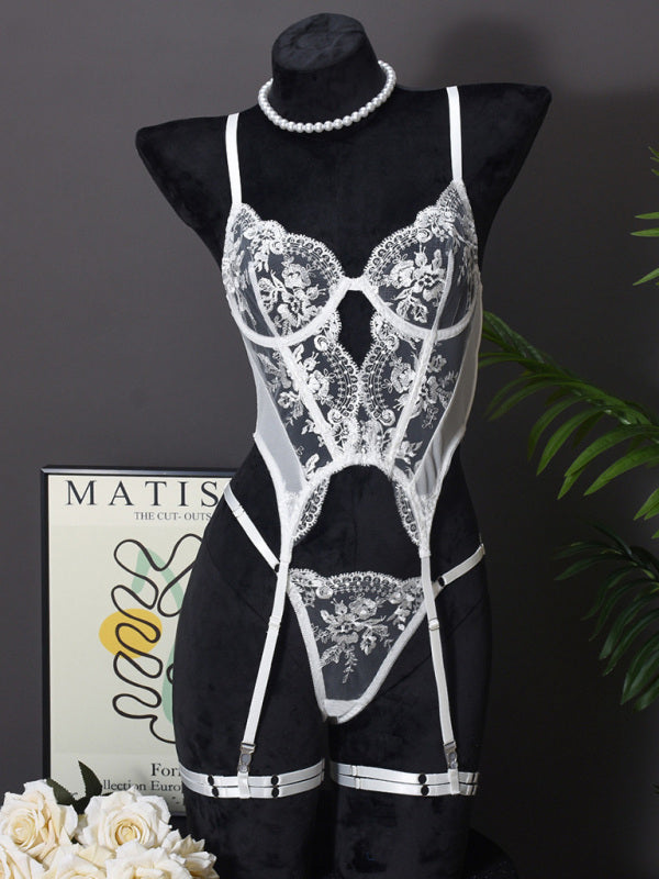Lingerie - Embroidered sexy lingerie with fishbone corset three-piece set