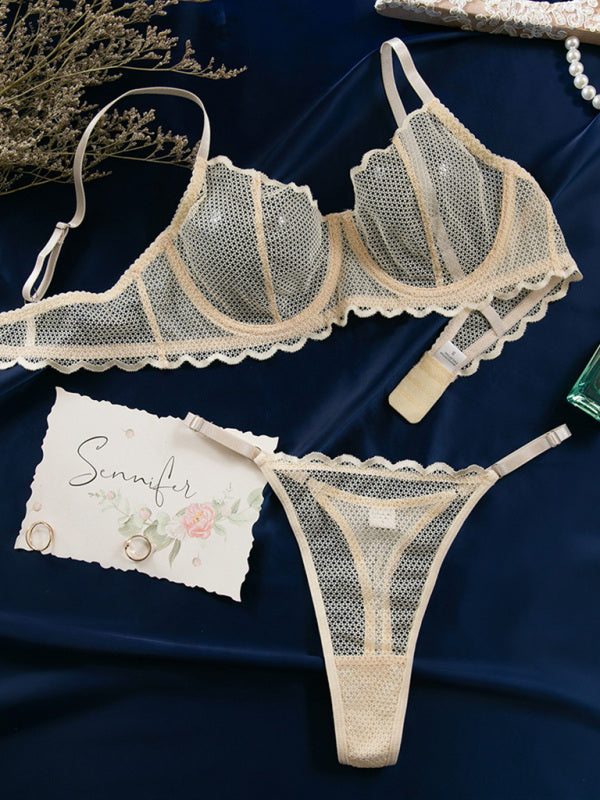 Lingerie - New hollow perspective gathered sexy wave lace underwear set