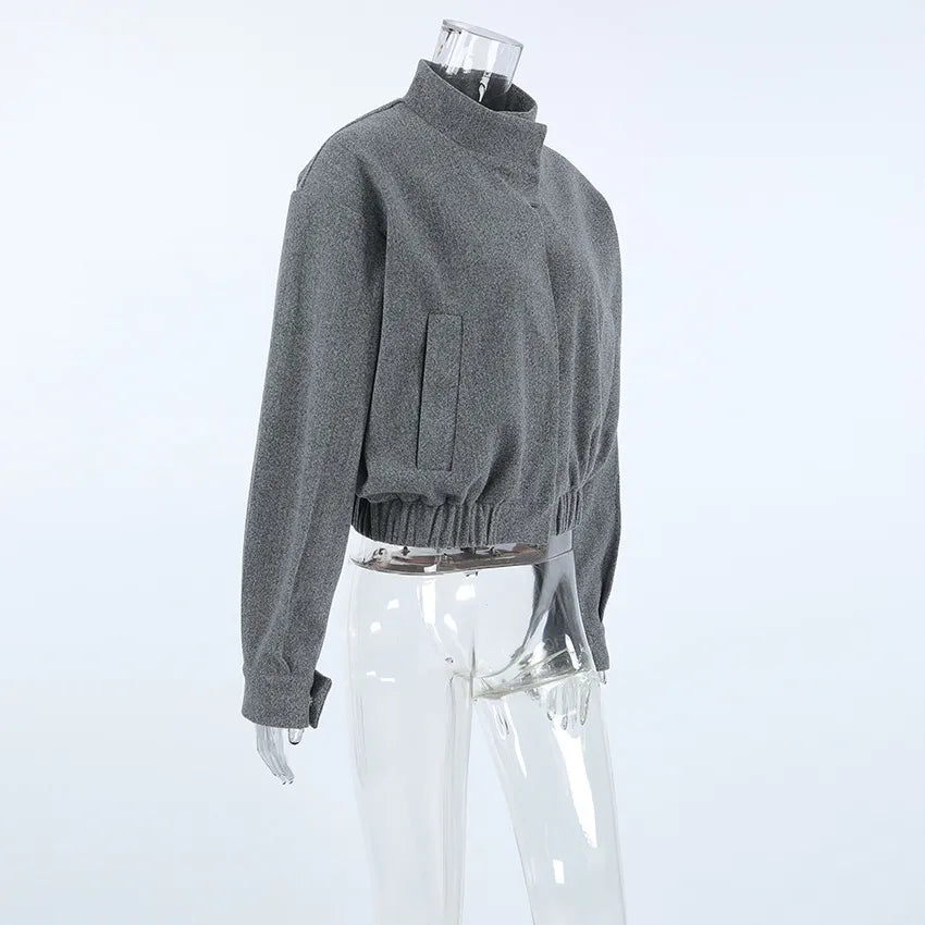 Leichte, kurze Jacke mit Stehkragen für kühles Wetter