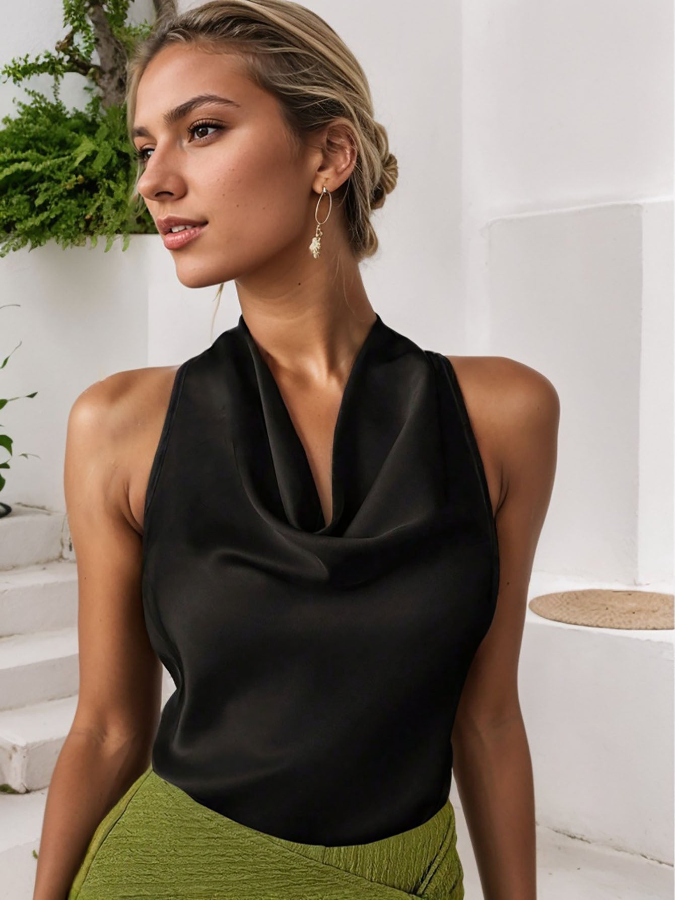 Tops - Solid Color Swing Collar Sleeveless Vest