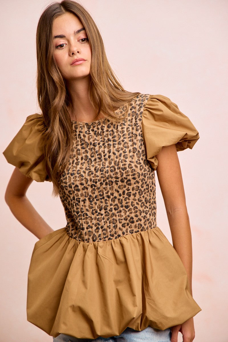  - BiBi Rib Texture Leopard Puff Sleeves Bubble Peplum Top