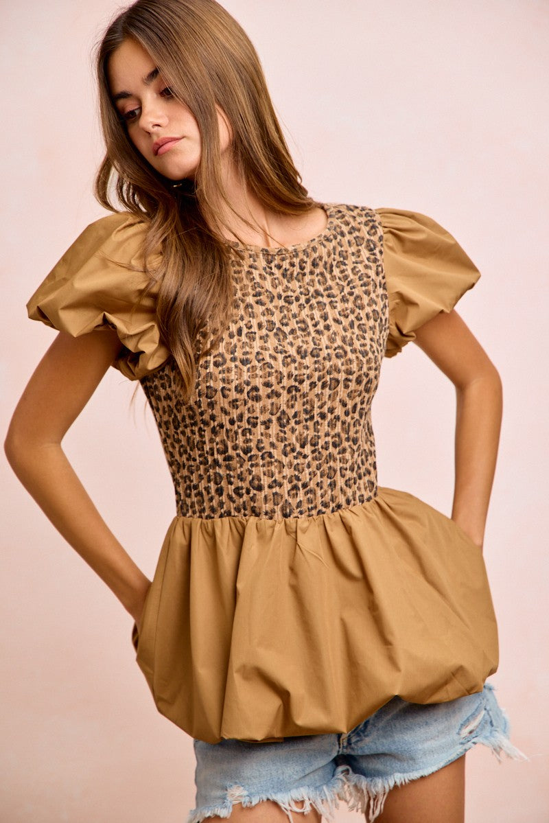  - BiBi Rib Texture Leopard Puff Sleeves Bubble Peplum Top