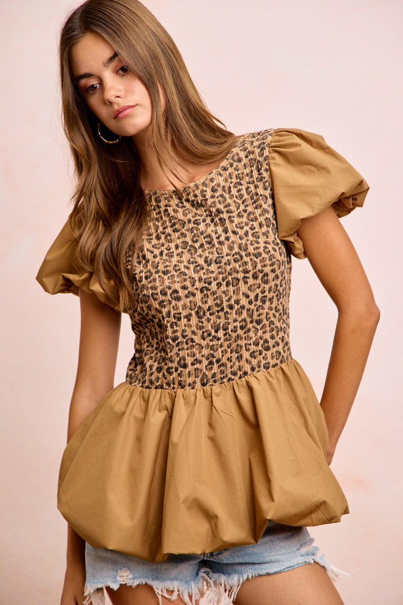  - BiBi Rib Texture Leopard Puff Sleeves Bubble Peplum Top