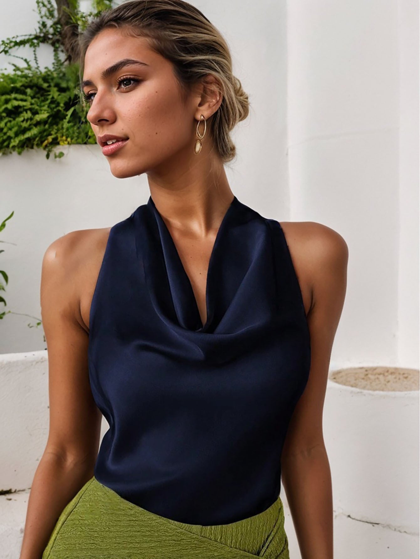 Tops - Solid Color Swing Collar Sleeveless Vest