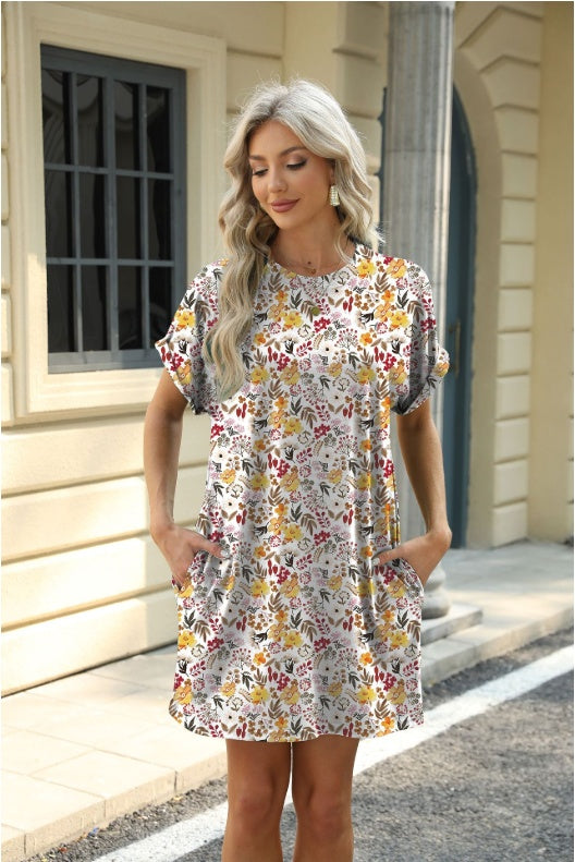 Casual Dresses - Loose Crew Neck Short Sleeve Printed Pocket Dress