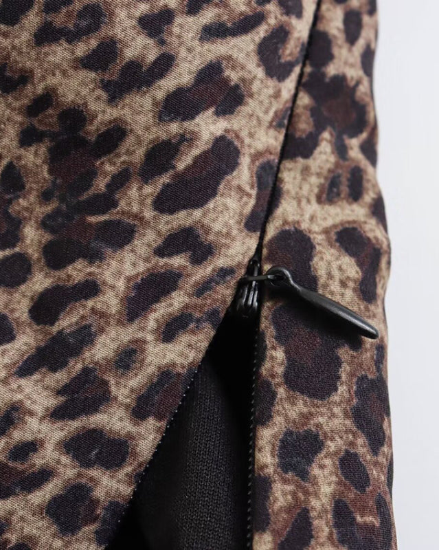Tailliertes Cami-Top mit Spitzenakzenten im Leopardenmuster