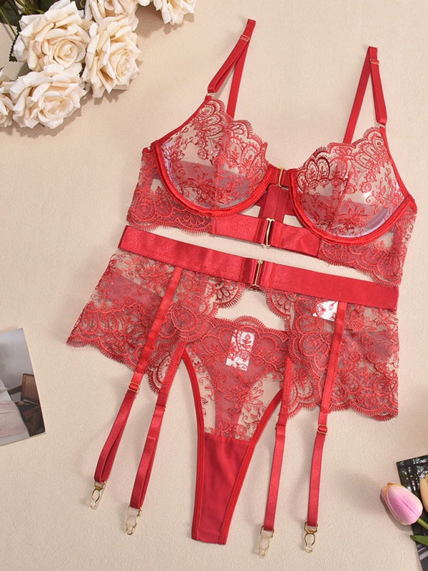 Lingerie - Elegant Bridal Lingerie Set with Garters for Special Evenings