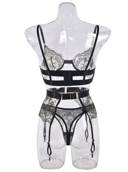 Lingerie - Elegant Bridal Lingerie Set with Garters for Special Evenings