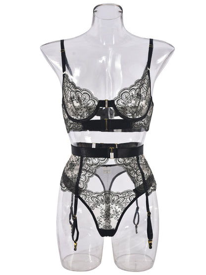 Lingerie - Elegant Bridal Lingerie Set with Garters for Special Evenings