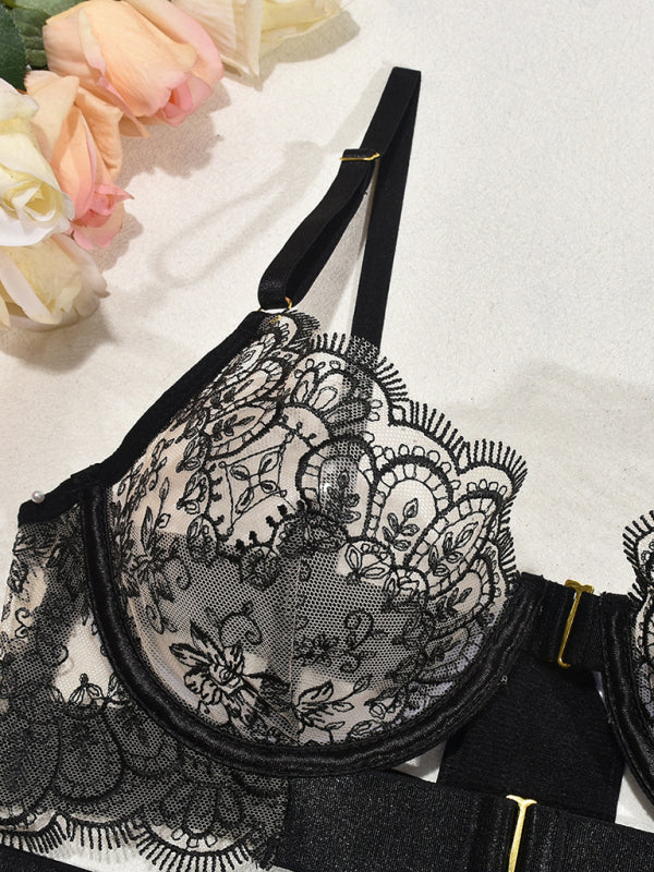 Lingerie - Elegant Bridal Lingerie Set with Garters for Special Evenings