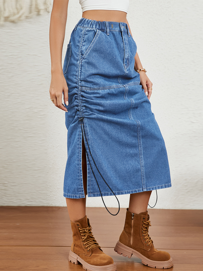 Fallschirmrock aus Denim mit gerüschtem Seitendetail