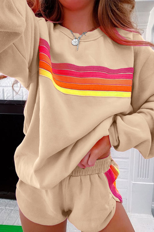 Trendy gestreiftes Lounge-Set aus Baumwolle mit Pullover und Shorts