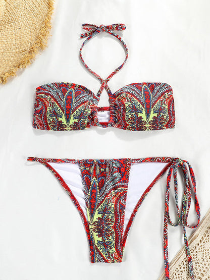 Zweiteilige Badebekleidung mit Polka Dots – Bandeau-BH und seitlich gebundener Bikini in Pfirsich