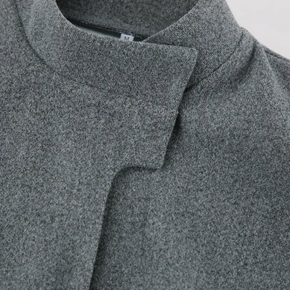 Leichte, kurze Jacke mit Stehkragen für kühles Wetter