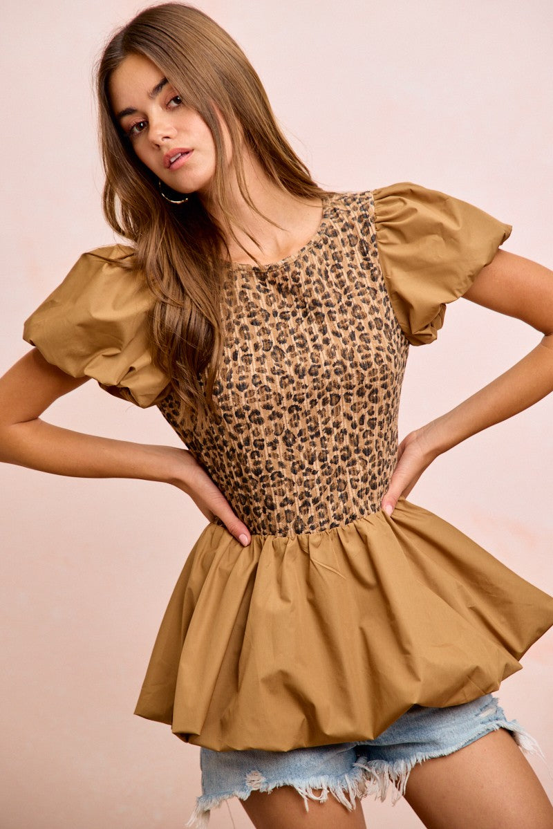  - BiBi Rib Texture Leopard Puff Sleeves Bubble Peplum Top