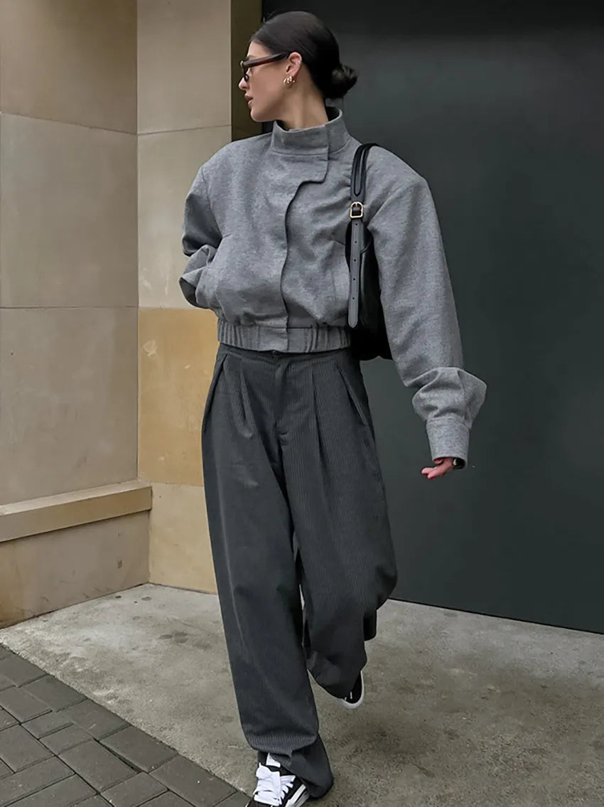 Leichte, kurze Jacke mit Stehkragen für kühles Wetter