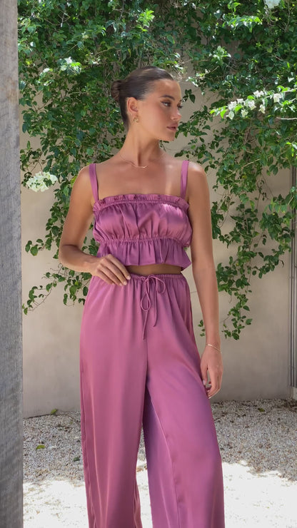 Zweiteiliger Freizeitanzug aus Satin – Cami-Crop-Top + Hosen-Set